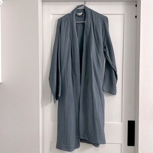 NWOT Parachute Cloud Cotton Dusty Blue Robe size Medium